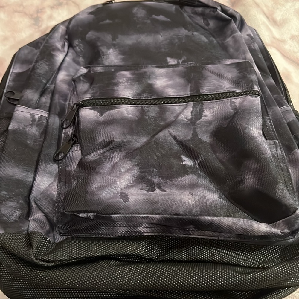 Backpack - Picture 3 of 13